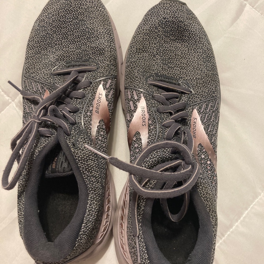 Women’s size 10 brooks adrenaline athletic shoes
